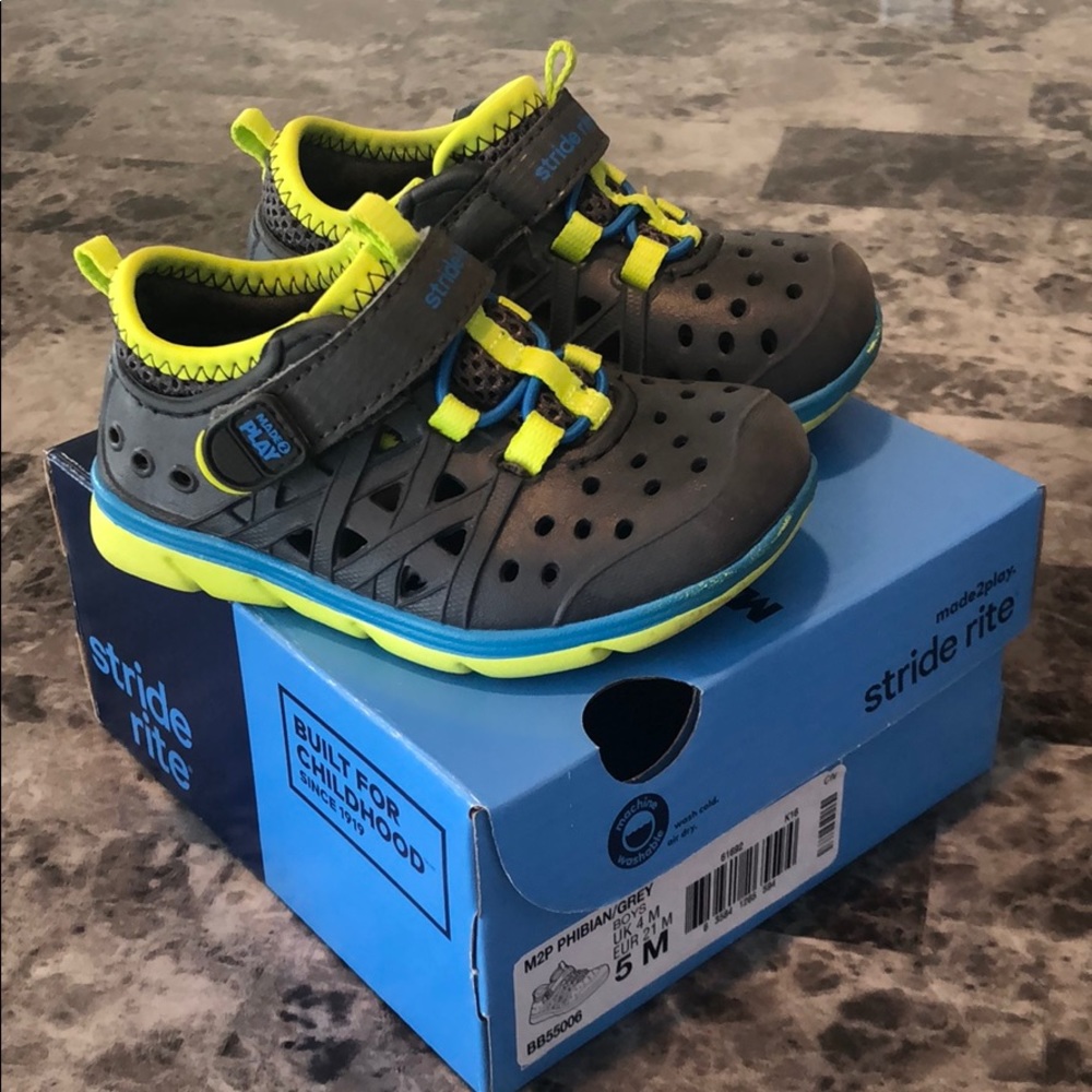 Stride Rite Made2Play Water Shoe Toddler Size 5